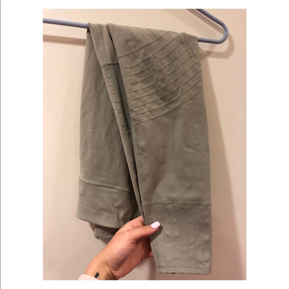 Workout pants